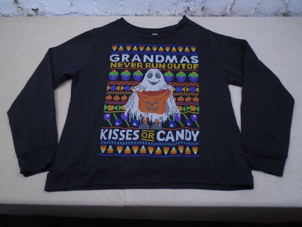 Grandmas Never Run Out of Kisses Candy Halloween Pullover Sweatshirt Ghost XL